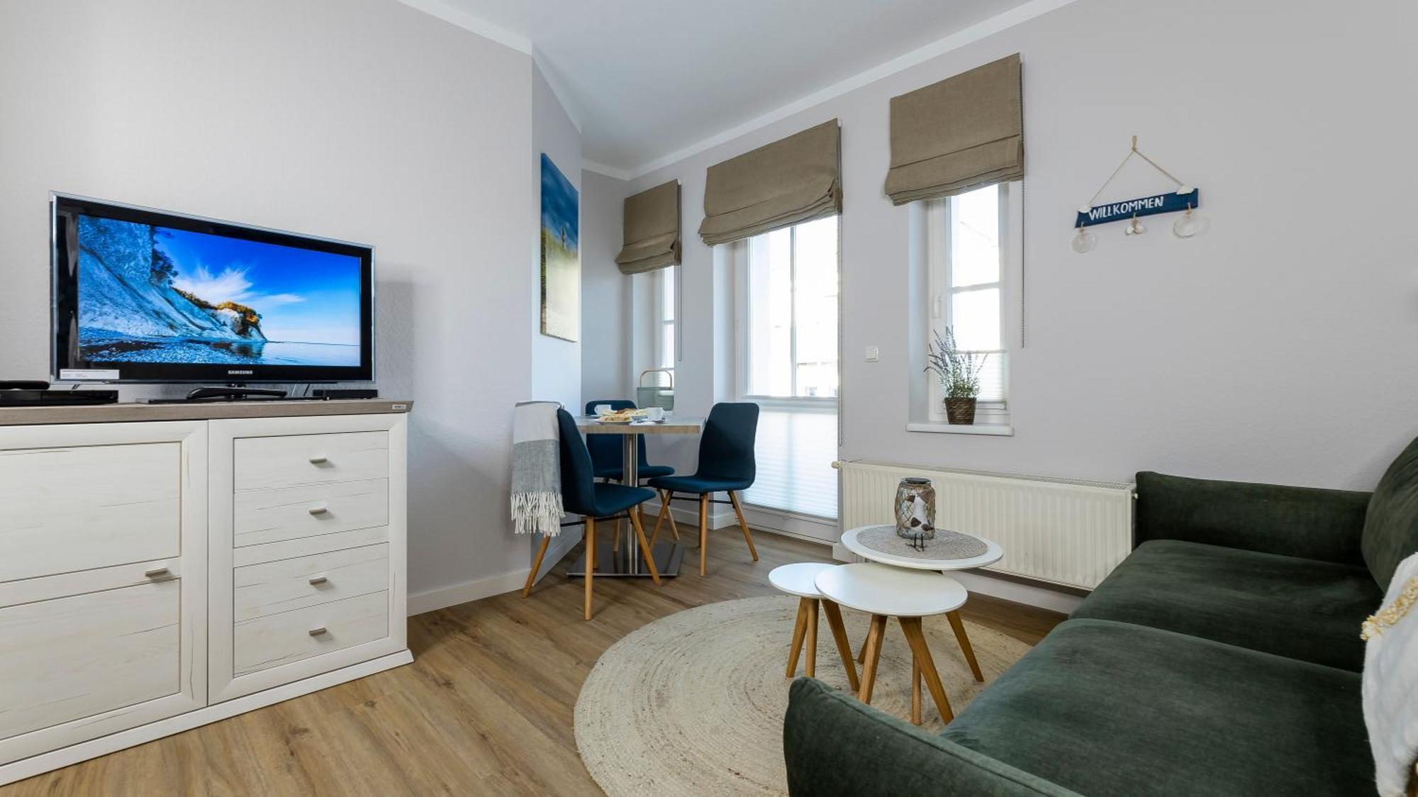 Haus Seeblick Mit 9 Wohnungen Alt Reddevitz Exterior foto